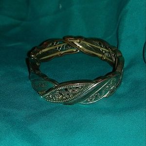 Silver stretch bracelet